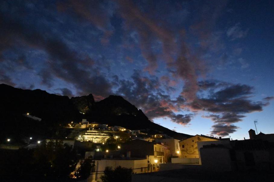 Hotel Montesion Luz Del Desierto 루카이네나데라토레스 외부 사진